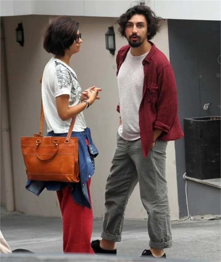Tuba Büyüküstün ve Umut Evirgen sezonu Alaçatı'da açtı!
