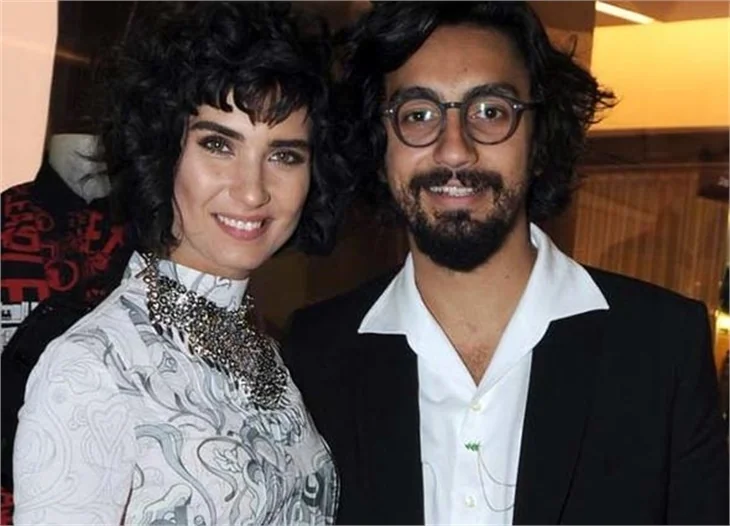 Tuba Büyüküstün ve Umut Evirgen sezonu Alaçatı'da açtı!