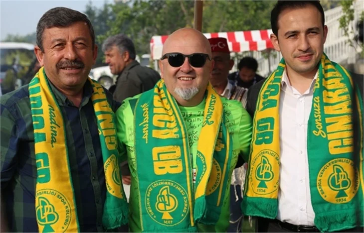 Sette çifte kutlama!