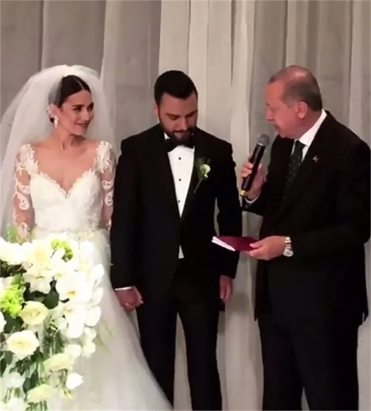 Alişan ile Buse Varol evlendi!