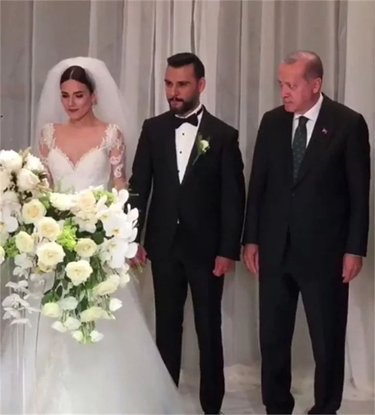 Alişan ile Buse Varol evlendi!