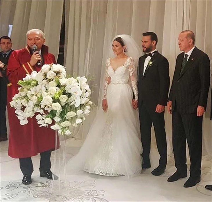 Alişan ile Buse Varol evlendi!
