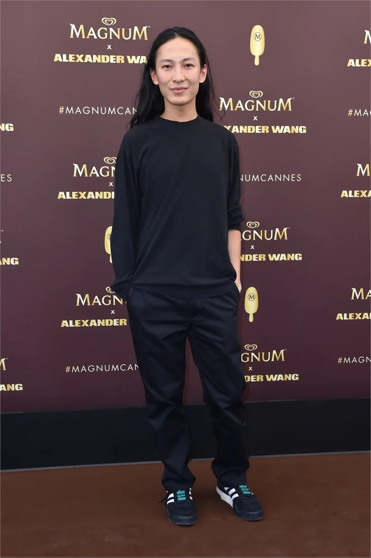 Serenay Sarıkaya-Bella Hadid buluşması!