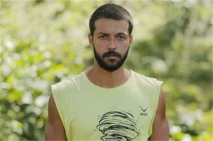 Survivor'da aşk bombası!