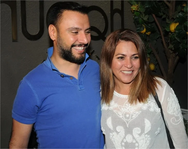 Annesinin doğum gününü kutladı!