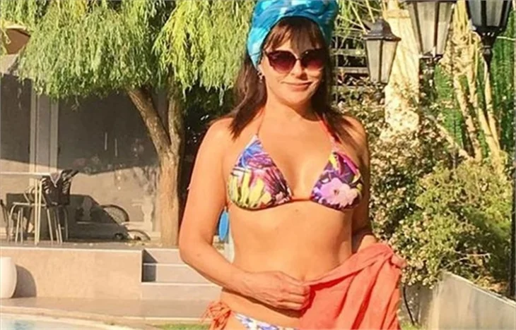Aydan Şener'in bikinili pozu olay oldu!