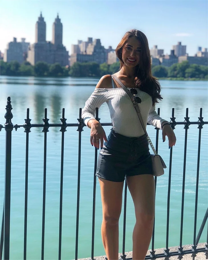 Beşiktaş'ın yeni yengesi süper model Leticia, sosyal medyayı sallıyor!