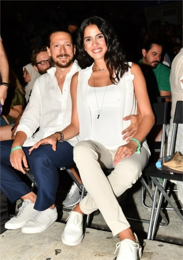 Beyza Şekerci  doğum için gün sayıyor!