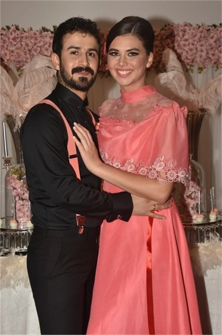 Seda Tosun ile Eymen Adal nişanlandı!