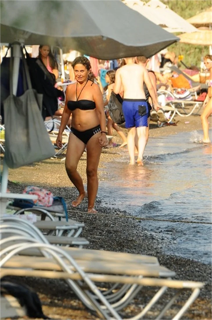 Esra Akkaya'nın Bodrum tatili!