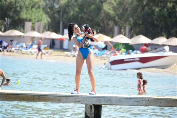 Şilan Makal plajın gözdesi oldu!