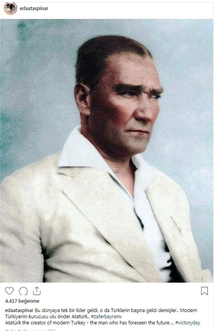 Ünlülerin 30 Ağustos mesajları!