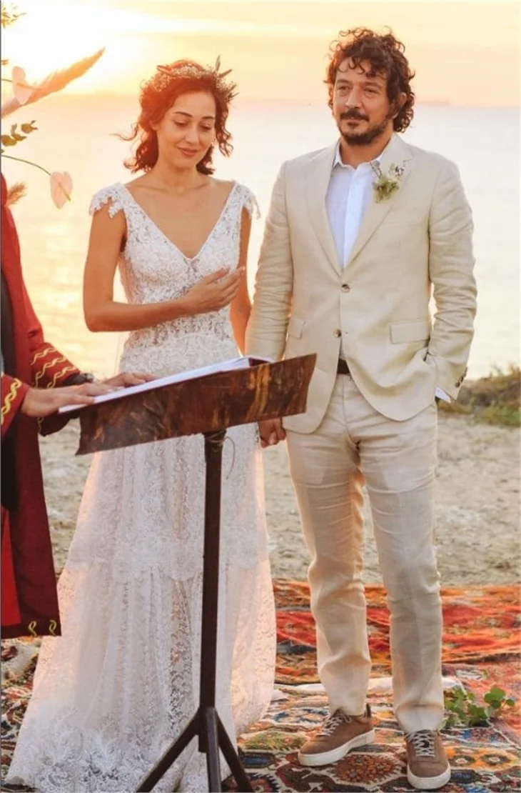 Tuğçe Altuğ, Tolga Karaçelik ile evlendi!