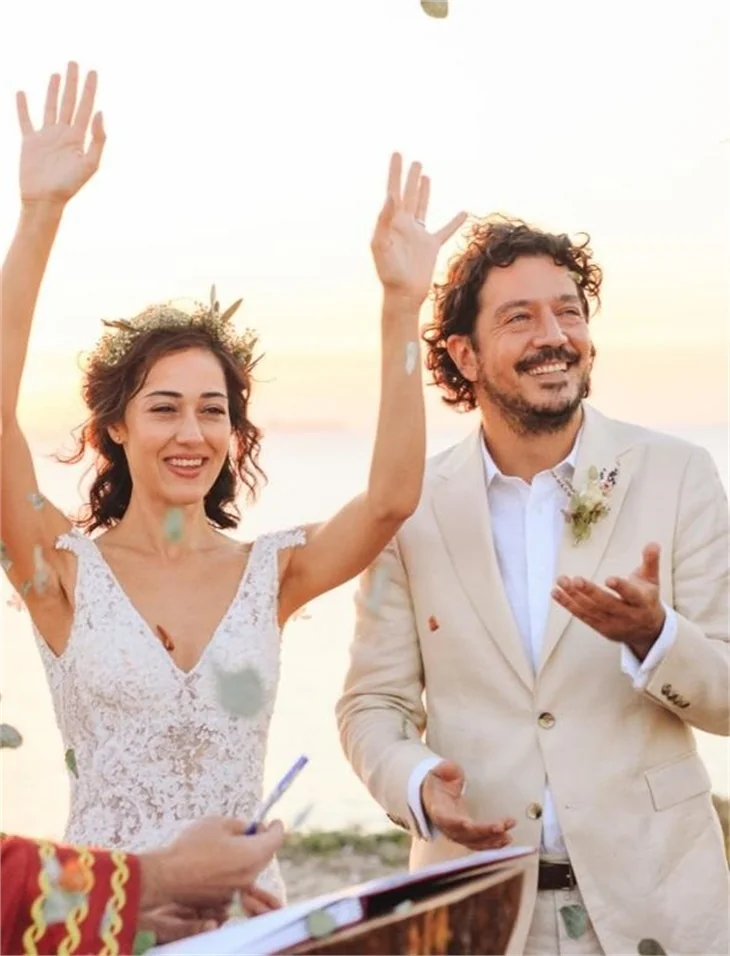 Tuğçe Altuğ, Tolga Karaçelik ile evlendi!