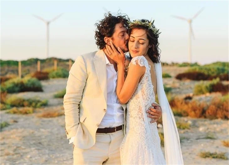 Tuğçe Altuğ, Tolga Karaçelik ile evlendi!