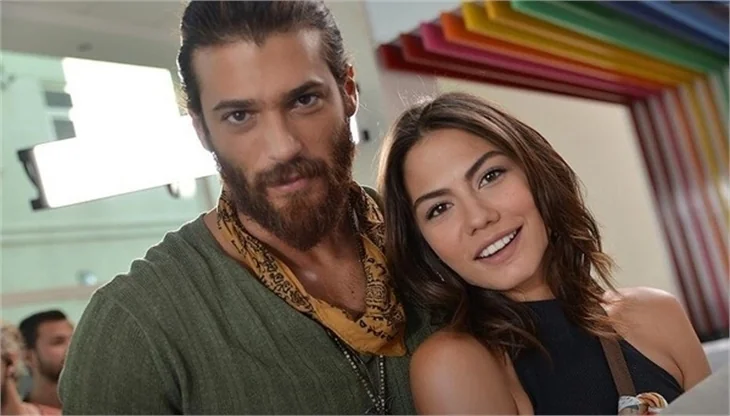 Demet Özdemir, rol arkadaşı Can Yaman'la aşk mı yaşıyor?