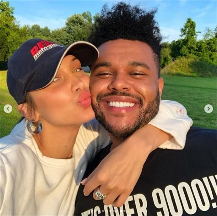 The Weeknd'den sevgilisine jest!