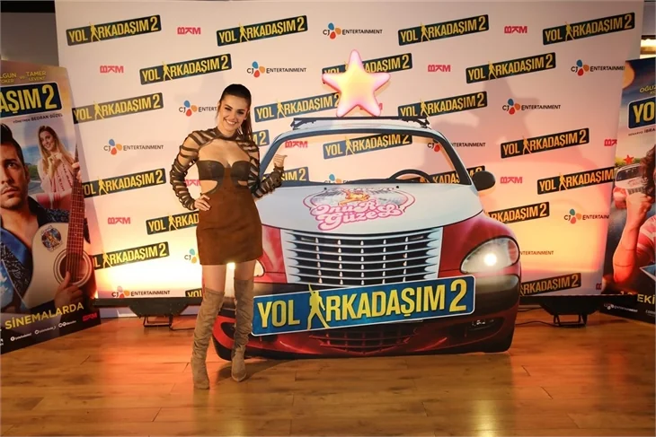 'Yol Arkadaşım 2'nin galasına ünlü akını!