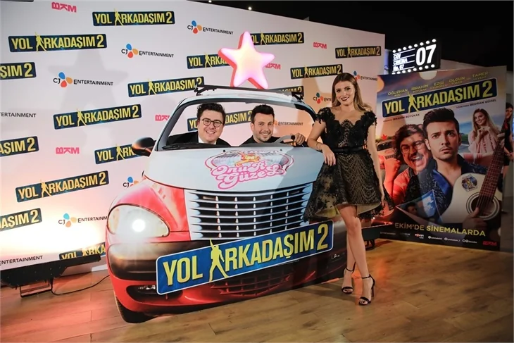 'Yol Arkadaşım 2'nin galasına ünlü akını!