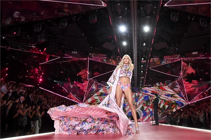 Victoria’s Secret'tan müthiş şov!