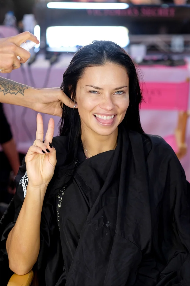 Victoria’s Secret melekleri büyük şova böyle hazırlandı!