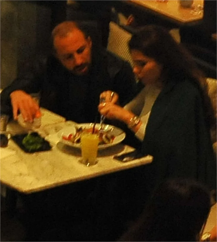 Adı Mustafa Sandal ile anılıyordu... Ceren Hindistan kiminle yakalandı?