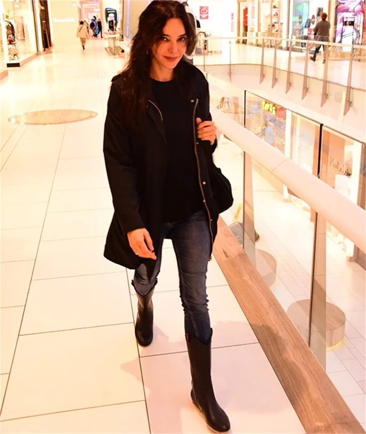 Hande Ataizi'nin keyifsiz halleri!