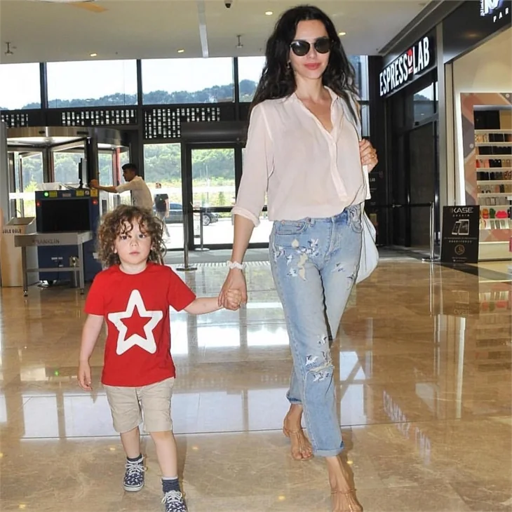 Hande Ataizi'nin keyifsiz halleri!