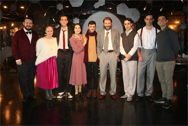 "Fotoğraf 51'in galasına ünlü akını!