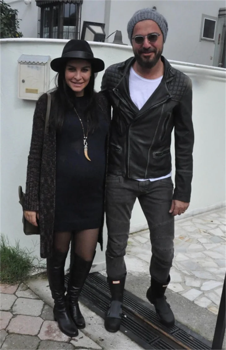 Engin Altan Düzyatan'dan eşine hediye!