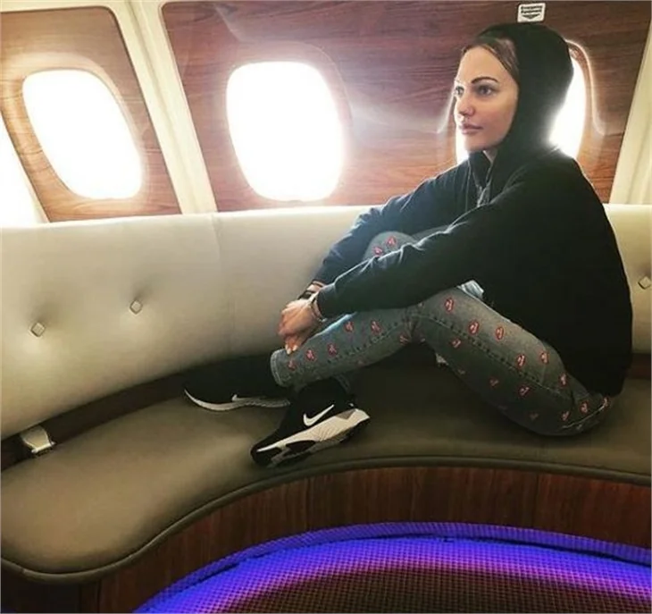Meryem Uzerli'nin Dubai pozları olay oldu!