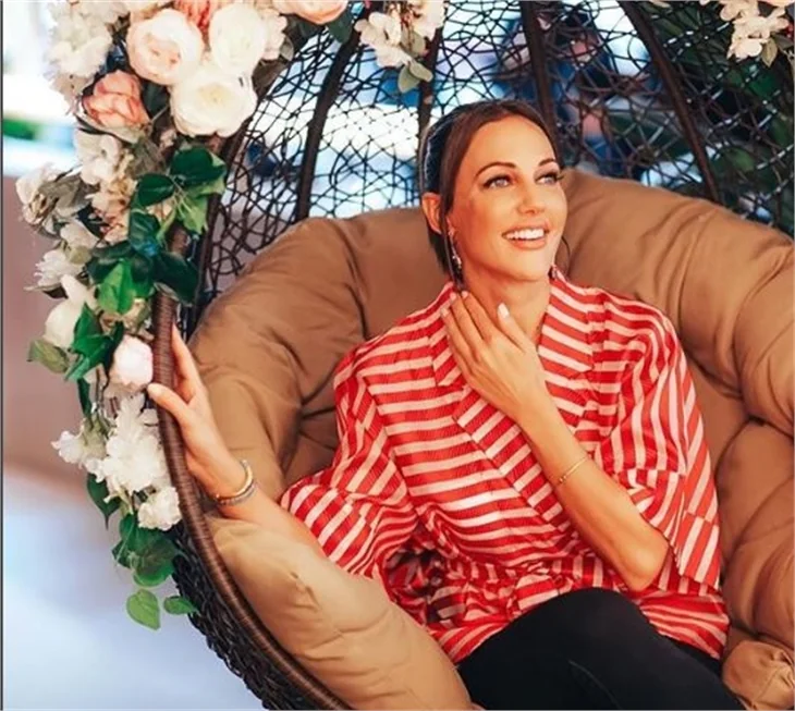 Meryem Uzerli'nin Dubai pozları olay oldu!