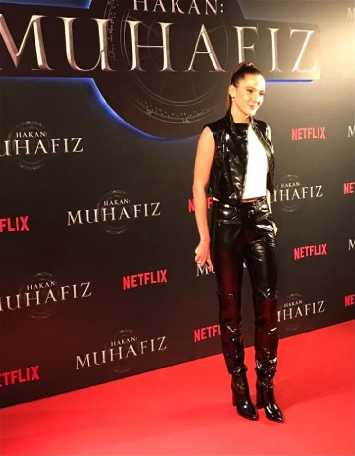 Hakan: Muhafız dizi galasına ünlü akını!