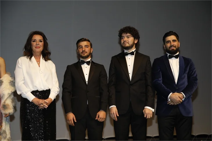 'Kafalar Karışık'a görkemli gala!