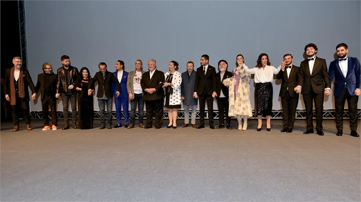 'Kafalar Karışık'a görkemli gala!
