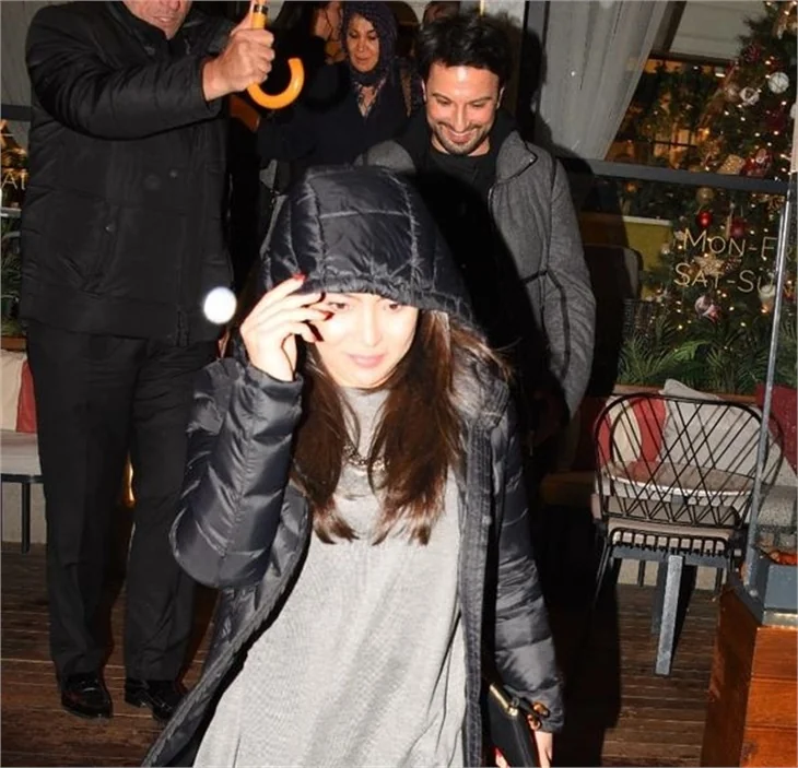 Tarkan ve Pınar Tevetoğlu'dan bebekten sonra ilk fotoğraf!