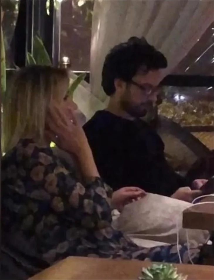 Tarkan ve Pınar Tevetoğlu'dan bebekten sonra ilk fotoğraf!