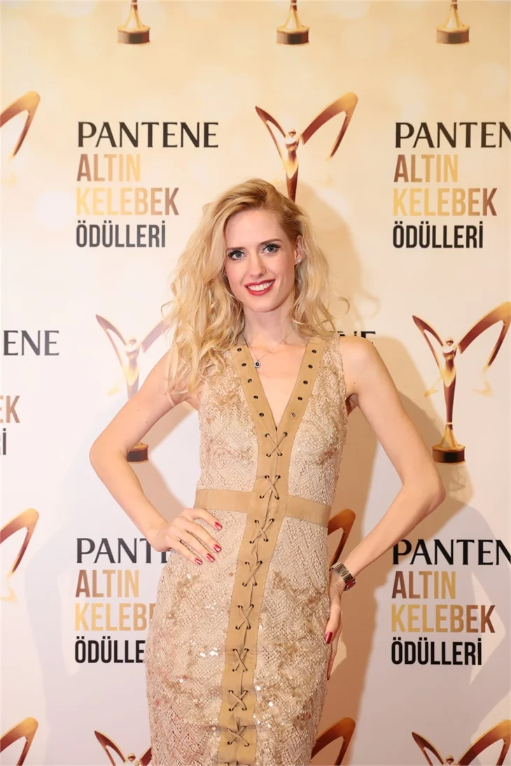 Altın Kelebek Ödülleri'nde şıklık yarışı!