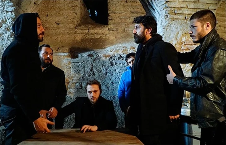 Çukur'un çocukları Karakuzular'ın elinde!
