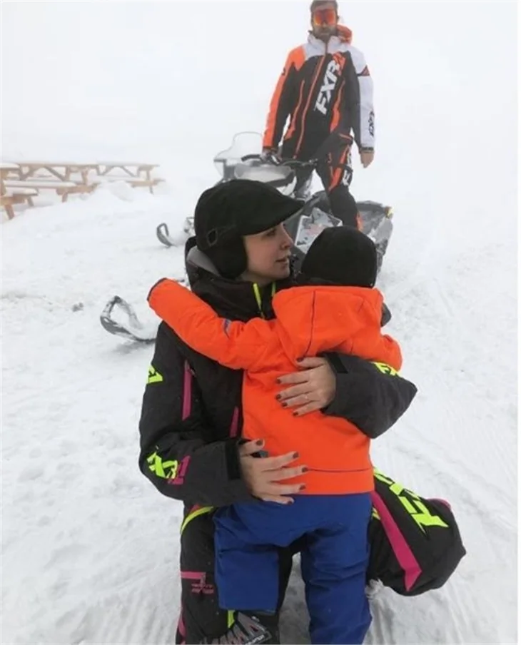 Engin Altan Düzyatan'dan aile pozu!