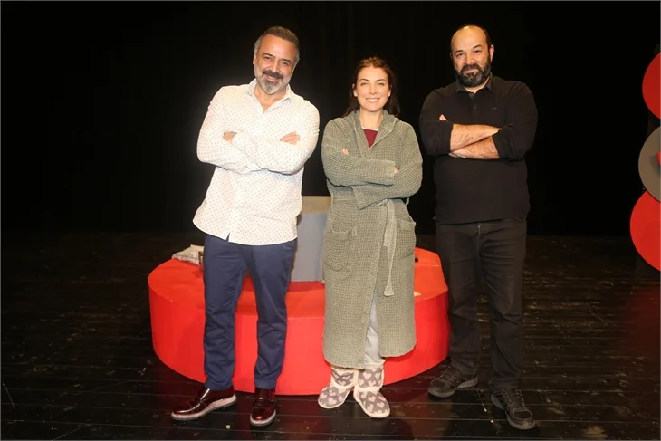 "Açık Aile" tiyatro oyunu gala yaptı!