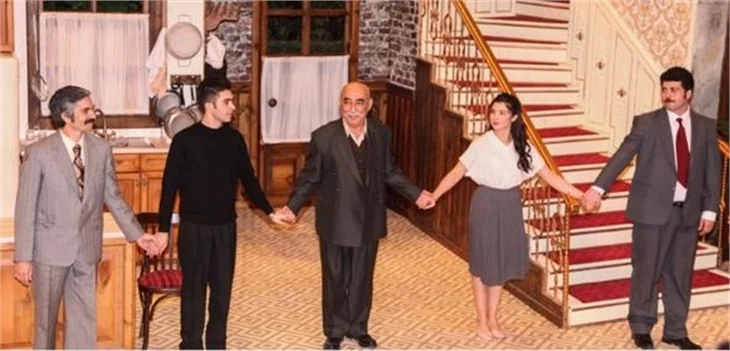 Ünlü sanatçılar Şener Şen'e koştu!