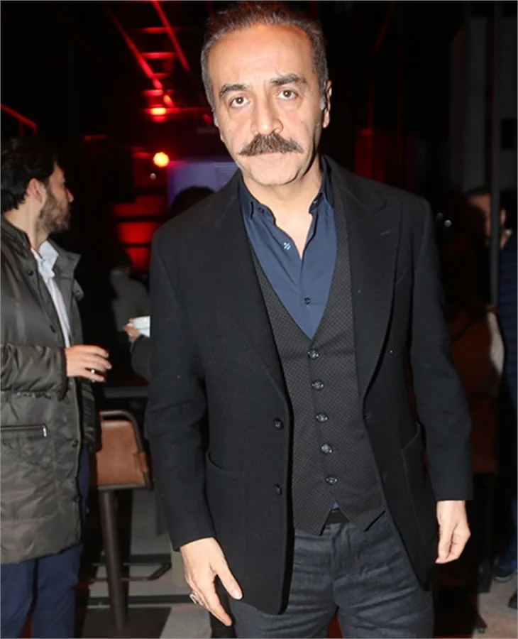 Ünlü sanatçılar Şener Şen'e koştu!