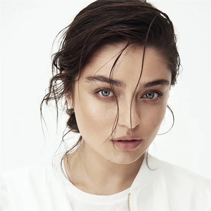 Ayça Ayşin Turan IMDB'de rekor kırdı!
