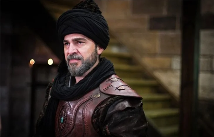 “Diriliş Ertuğrul” sosyal medya gündemine taht kurdu!