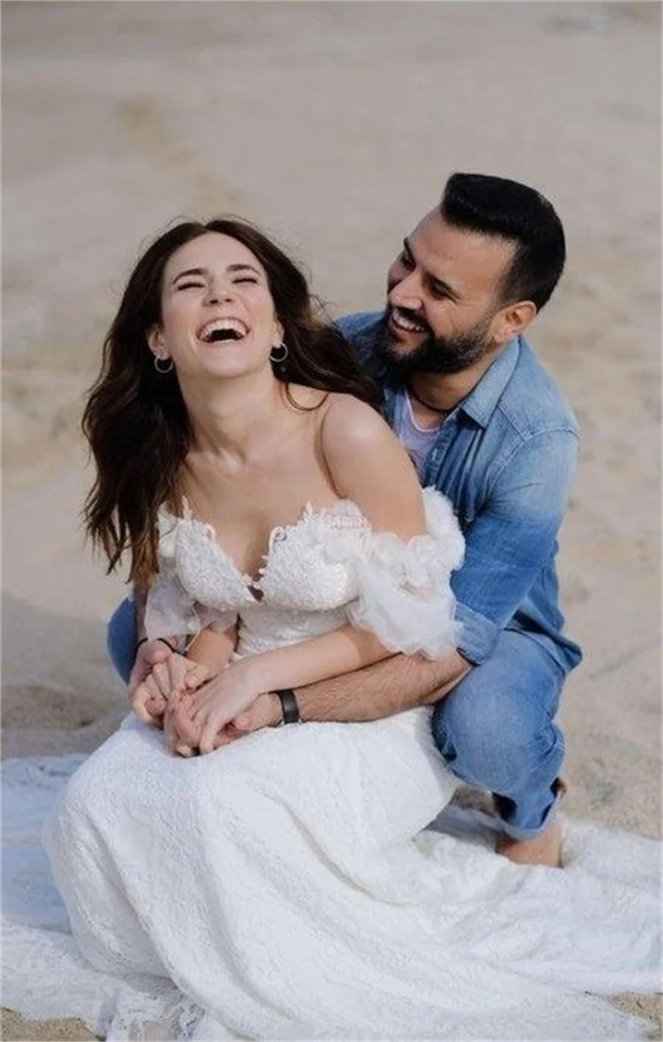 Alişan ile Buse Varol bebekleri için villaya taşındı!