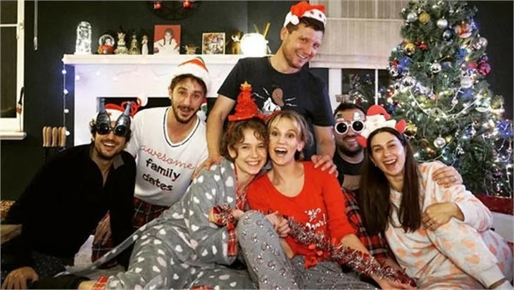 Ünlü isimler yeni yıla böyle girdi!