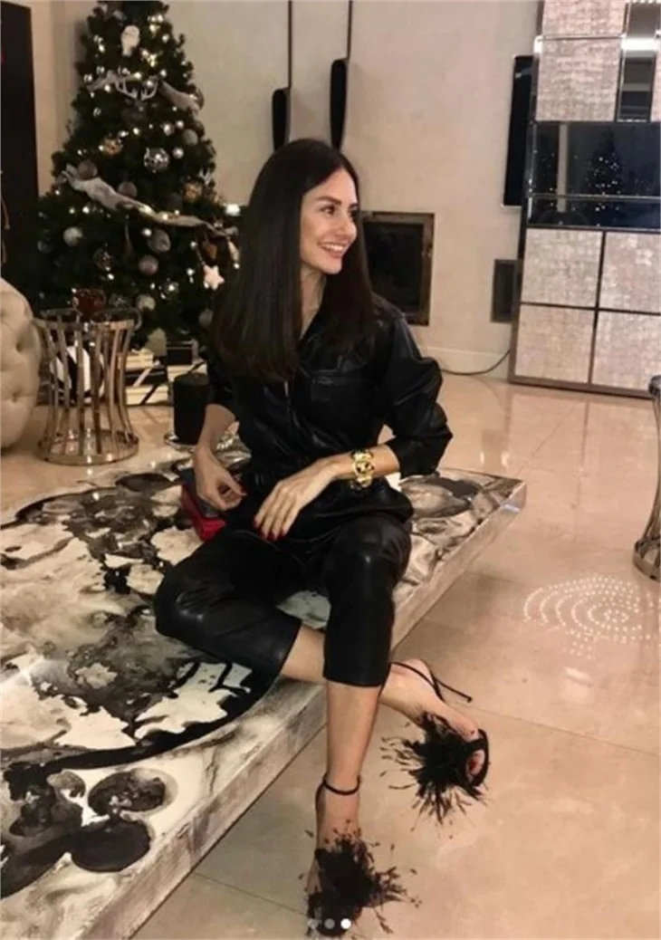 Ünlü isimler yeni yıla böyle girdi!