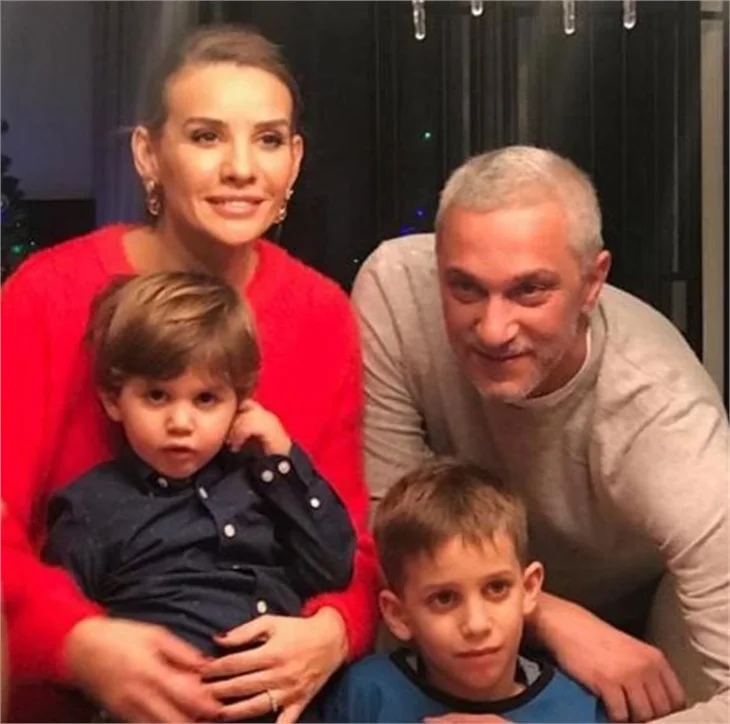 Ünlü isimler yeni yıla böyle girdi!