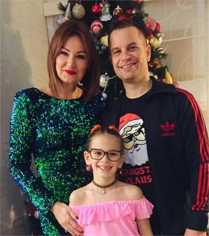 Ünlü isimler yeni yıla böyle girdi!